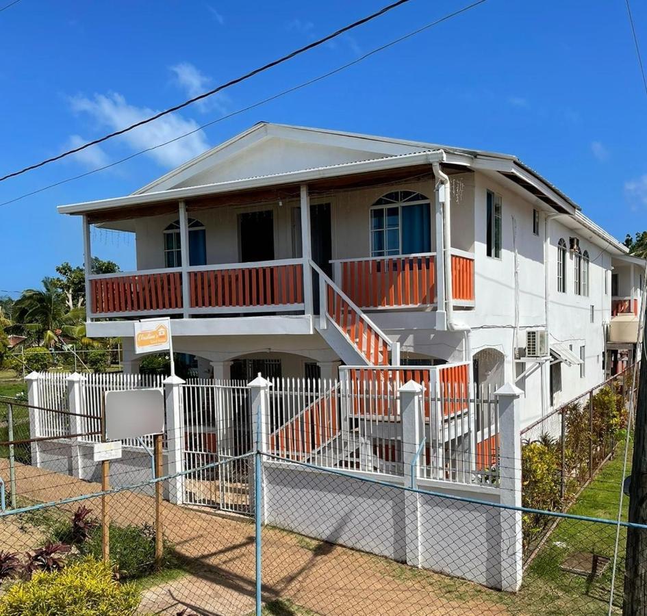 Christina'S Guest House Official Little Corn Island Esterno foto