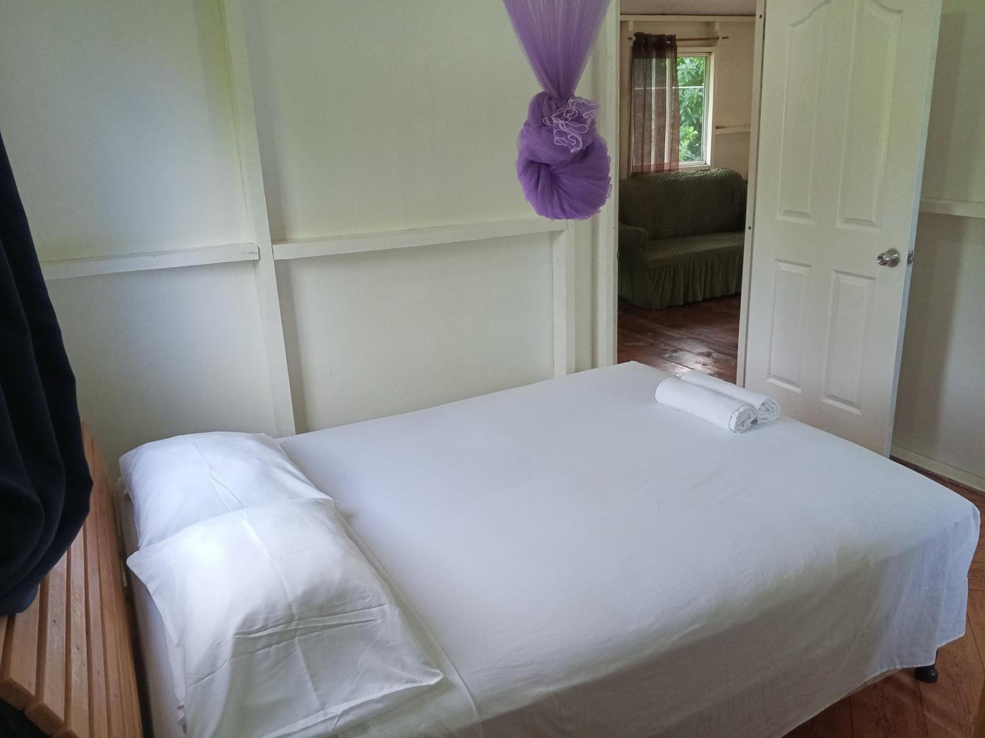 Christina'S Guest House Official Little Corn Island Esterno foto